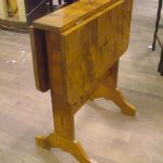 364 1302 DROP-LEAF TABLE